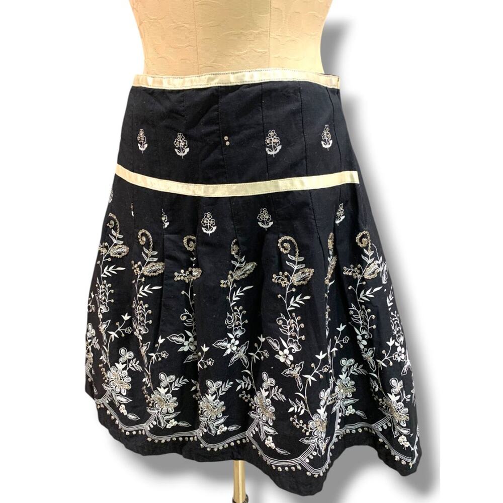 Size 14 Torrid New A-Line Sequin Embellished Black Skirt White Floral - Picture 2 of 11